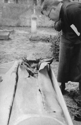 В 1935 году тело Жасинты было обретено с нетленным лицом