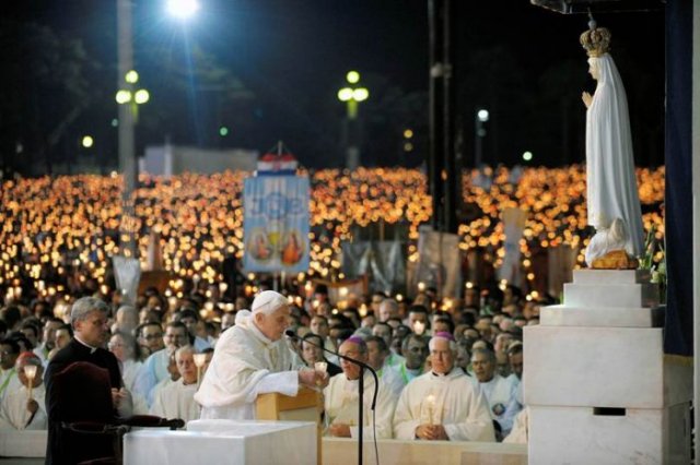 Папа Бенедикт XVI в Фатиме, май 2010 г. Фото:  L’Osservatore Romano.